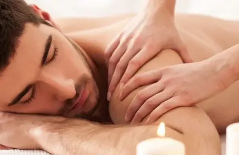 أخصائي مساج تايلندي