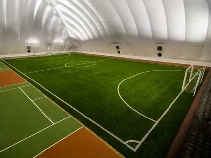 إنشاء وتصميم ملاعب بالرياض