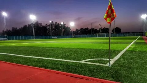 إنشاء وتصميم ملاعب بالرياض